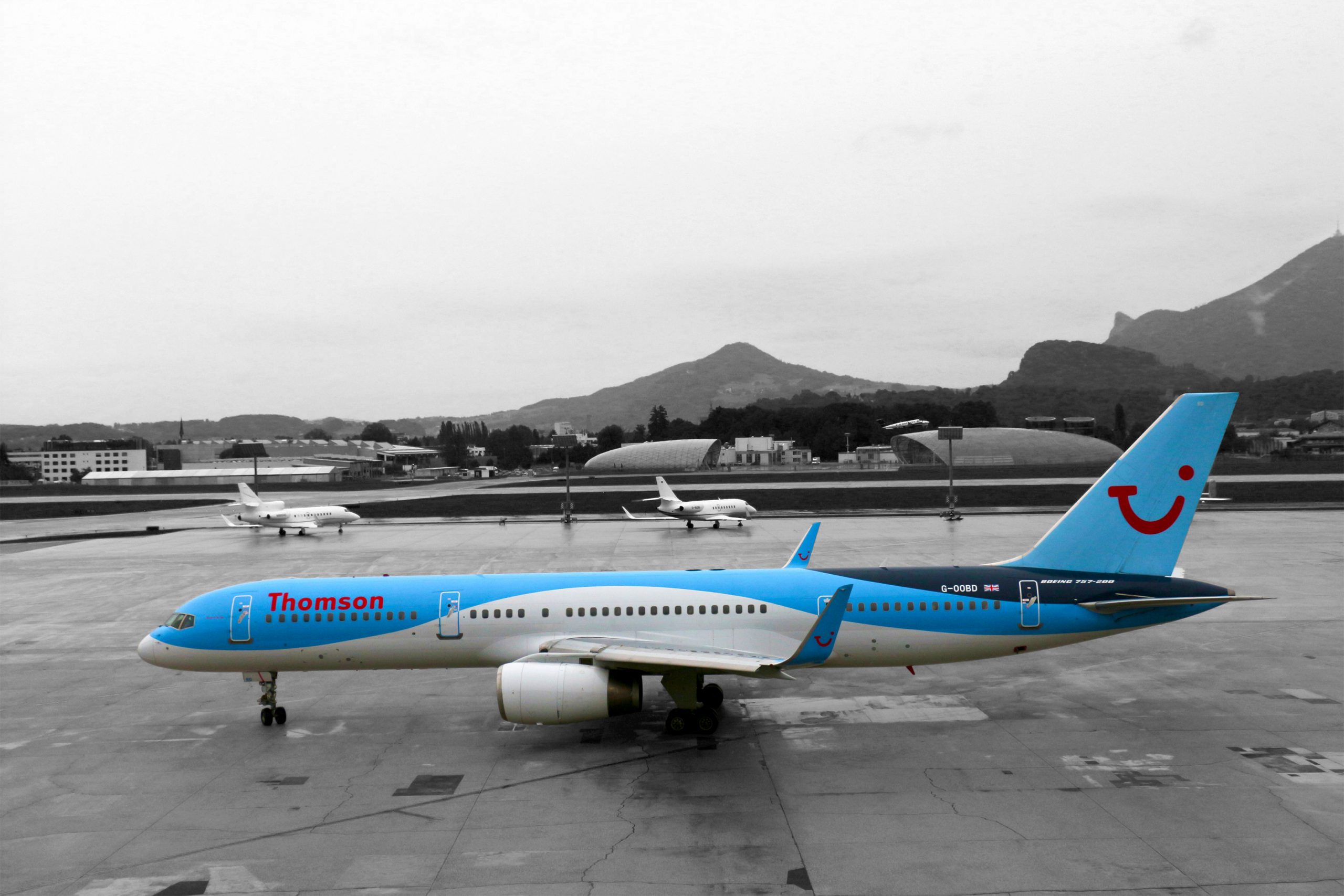 Maiden Flight of the Boeing 787 (1982)