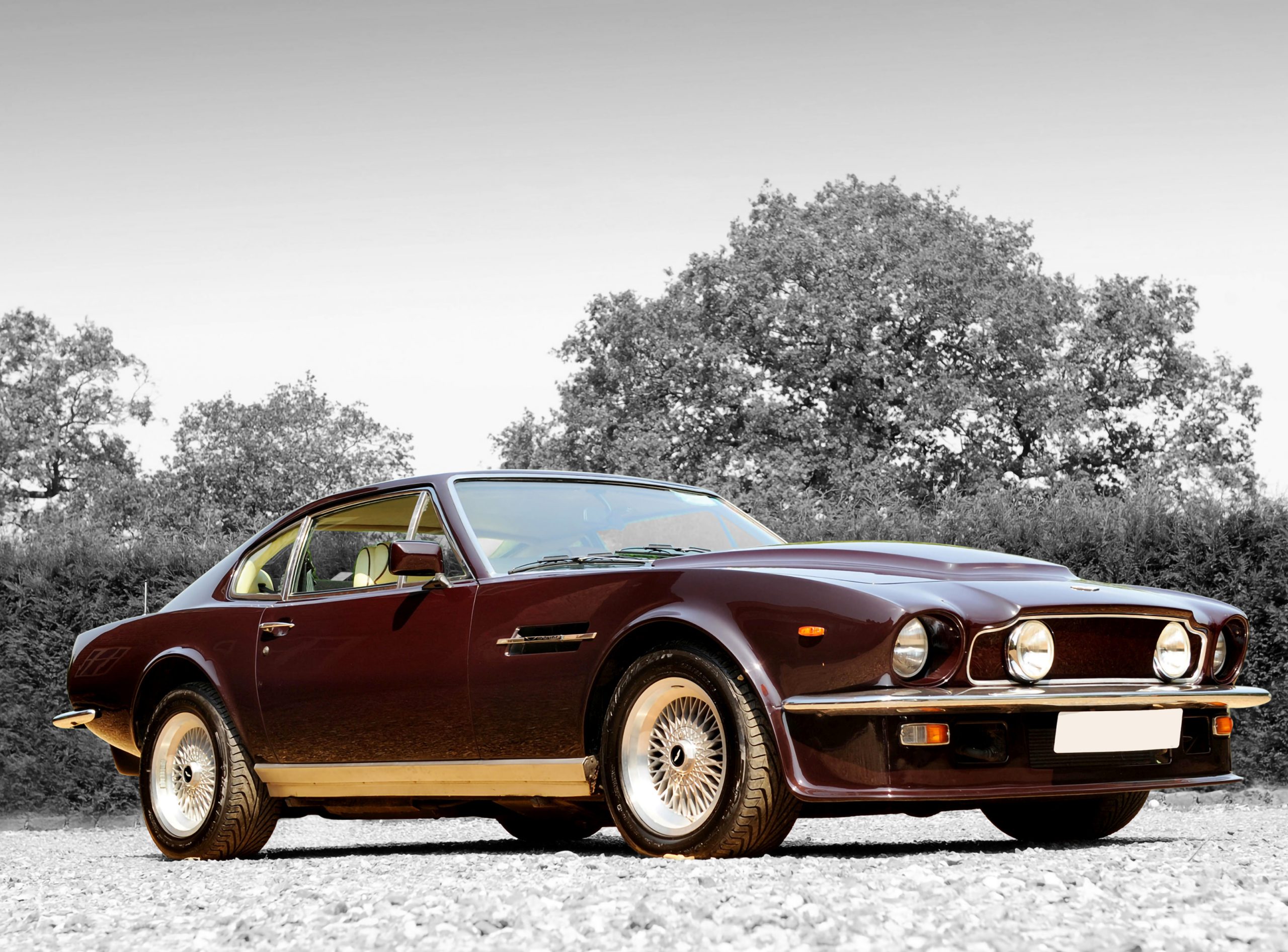 Happy Birthday Timothy Dalton (1946)