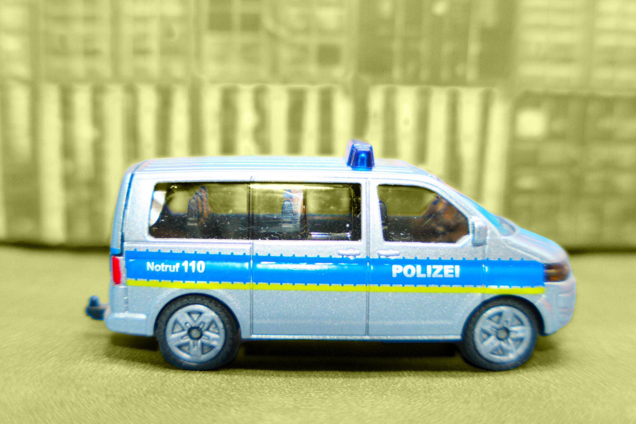 Police Audible and Visual Signals Enter German Traffic Code (1956)